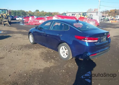 2017 Kia Optima Lx z USA, uszkodzony, nr VIN 5XXGT4L31HG166010